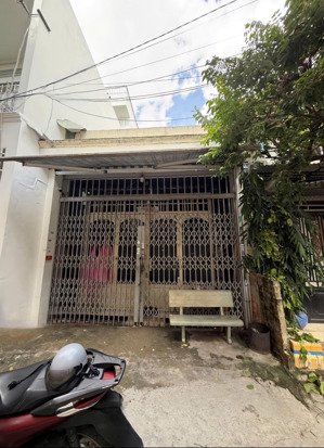 nhà gần mặt tiền đường tân quý tân phú, giá chỉ 90tr/m