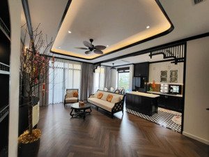 cho thuê nhà ngõ 158 nguyễn sơn. dt: 80m, 5 tầng, 20tr/tháng. kinh doanh văn phòng, spa, dạy học