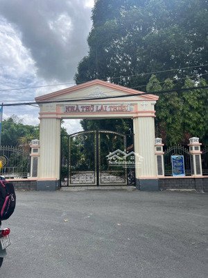 đất gần ngay chợ và nhà thờ lái thiêu 120m2 full thổ cư lh 