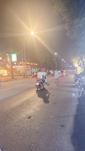 bán nhà mặt tiền đường tô ký vào 1118m2 gồm 1 căn biệt thự và 2 xưởng chỉ 53tr/m2