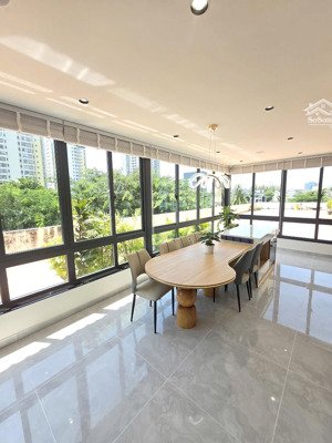 cần bán gấp căn hộ sân vườn sky garden phú mỹ hưng q7, tphc, 100m+ 500m sần , 9ty5, đẹp nhức nách