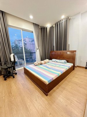 căn góc 2 mặt hẻm cực thoáng hoàn công chuẩn hẻm xe tải thông, 4 tầng, 4 x 13. giá 8.6 tỷ.