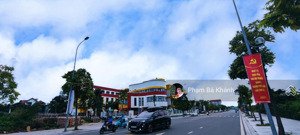 bán đất đấu giá cự khối, long biên, vỉa hè, ô tô tránh, 90m2 x 5m, 18.9 tỷ