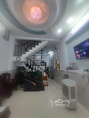 nhà shr hẻm thông 60m2 - 4mx15m ngay chợ hiệp thành - sát gò vấp giá hơn 4t