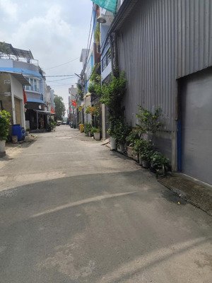 bán đất 185 ngô chí quốc, siêu rẻ ! 2,9 tỷ-57m2- đường xe hơi.