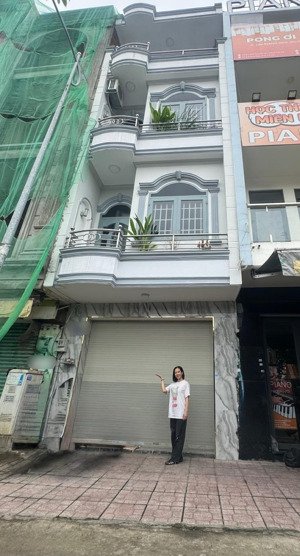 mặt tiền kinh doanh quận 6 nhỉnh 8,x tỷ