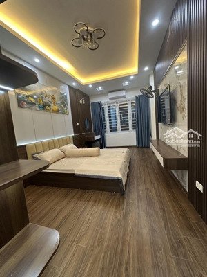 bán nhà trần khát chân 38m- nhỉnh 8 tỷ- hai bà trưng- nhà đẹp ở ngay- gần hồ gươm