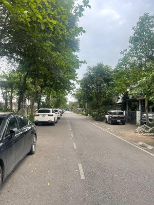 bán nhà 5 tầng liền kề đô thị trung yên , dt 97 m , mặt tiền 4,7 m , giá 27 tỷ 500 triệu .