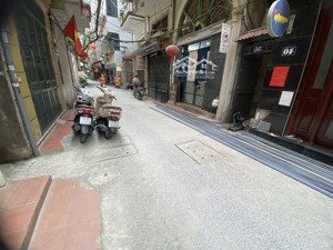 lô góc 2 mặt thoáng - thang máy xịn đang cho thuê 65 triệu / tháng,gần ngã tư sở, thông tam khương,