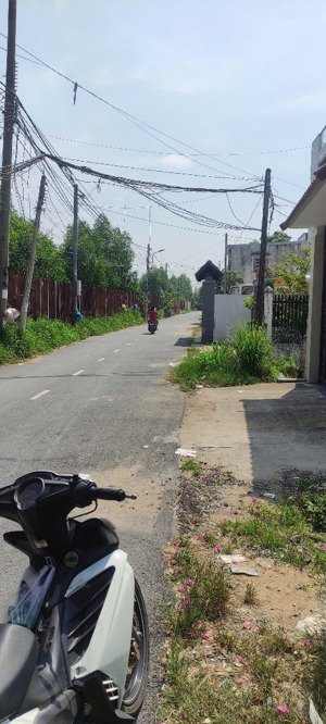 bán gấp đất mặt tiền dx59 giá 23tr/m2 rẻ nhất khu, dt 5x50m, khách mua nhanh có giá tốt