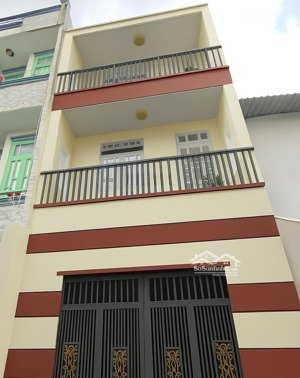 nhà 3 tầng, đường tỉnh lộ 10 - 40m2, 4x10.25m, 3 phòng, hẻm xe hơi, kdc ổn định.
