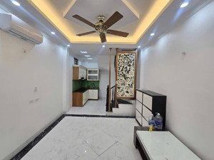 nhà phố 8/3, #hbt, #lô_góc, #ngõ_thông, #kinh_doanh, mặt tiền 4,1m, 32m 7 tỷ 4.