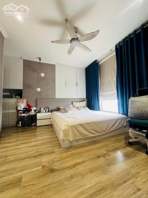 BÁN CĂN HỘ CHUNG CƯ VIP LONG BIÊN 95M, FULL NỘI THẤT CAO CẤP, 100M TỚI SÂN GOLF LONG BIÊN.