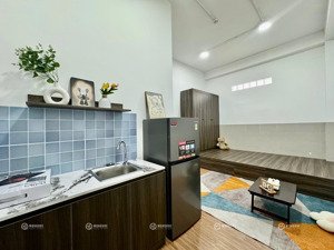 phòng trọ mới 100% có thang máy bảo vệ 24/7 full nội thất