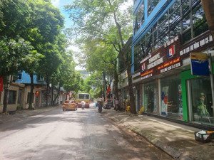 30m ra trục kinh doanh xe být, đường thông ngay bệnh viện nông nghiệp, không lỗi. 