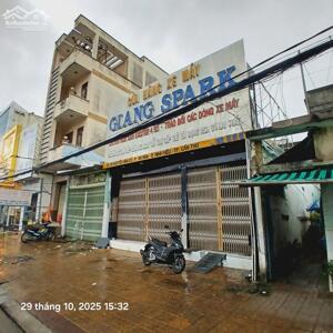 Nhà mặt tiền Nguyễn Văn Cừ diện tích lớn đắc địa