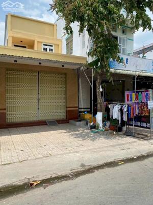 Nhà mặt tiền vị trí đắc địa gần ĐH Tây Đô