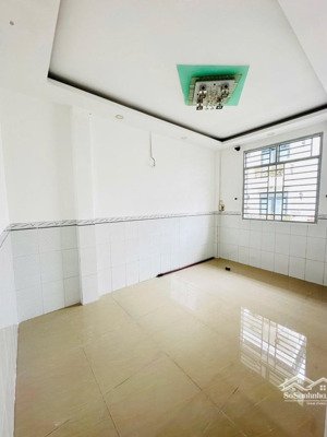 mặt tiền ngay lê văn quới đường 8m, 3 tầng, 4pn, giá chỉ hơn 6 tỷ kinh doanh đỉnh cao