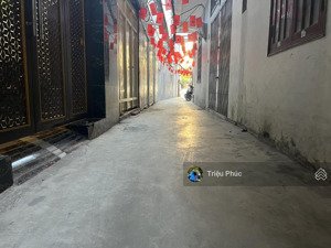 bán nhà mới cầu giấy 5 tầng chắc chắn, gần phố - ngõ rộng, vị trí đẹp - giá 11,8 tỷ có thương lượng