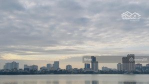 bán nhà chính chủ tô ngọc vân dt 101m2, mt 6.7m, lô góc, cách mặt phố 10m, 3 bước chân ra hồ tây