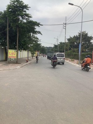 bán nhà- thanh trì - dt 55m2 x 4 tầng - đường rộng ô tô đỗ - giá hơn 7 tỷ