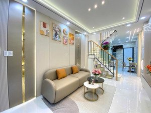 33m* ( 3x11m) , 2pn, 2wc, đặc biệt có phòng ngủ dưới trệt - full nội thất