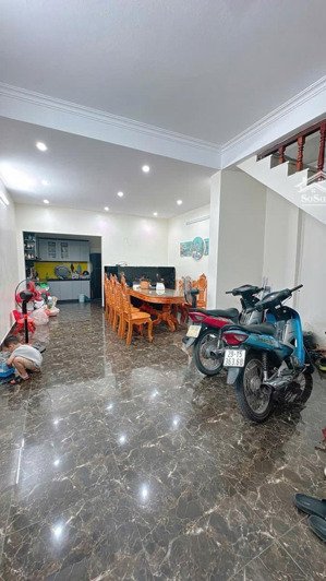 9.5tỷ nhà đẹp trường chinh, ba gác thông, dt 44m2 x 6 tầng, 3.9 m, sân rộng thoáng sáng