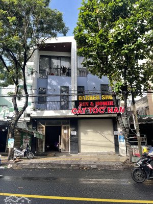 bán toà nhà đôi 3 tầng mt huỳnh ngọc huệ. dt: 8 x 14m