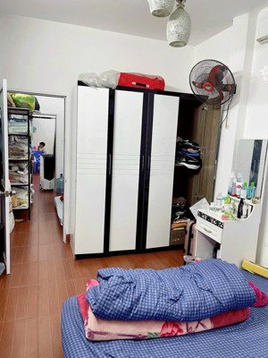 chính chủ cho thuê căn hộ tt tầng 1 lương định của , 60m , 2ngủ +1 khách .tiện ích vô vàn