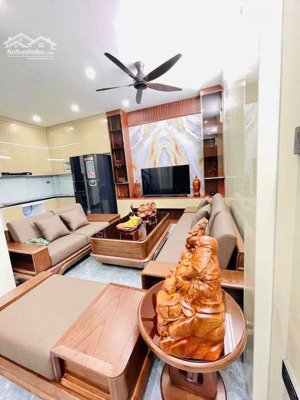 cần bán gấp nhà giải phóng, full nội thất, đẹp lung linh. 50m, 5t, giá 11.9t