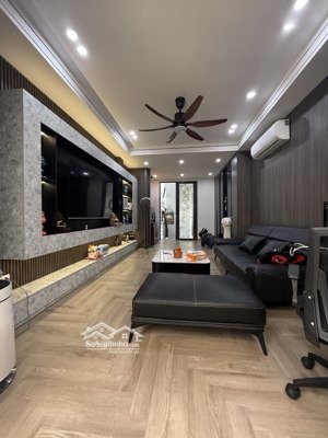 bán nhà tân mai, ô tô cách 5m, 6tầng thang máy, nội thất tiền tỷ, giá 12tỷ