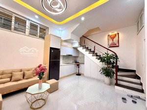 chủ cần tiền bán gấp nhà 5t thịnh quang - trung tâm đống đa ngã 4 sở- full nội thất