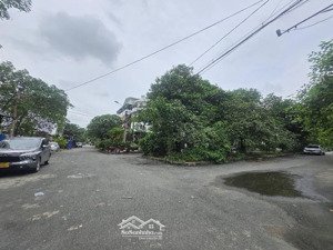 biệt thự sang chảnh khu ven sông. hiệp bình chánh. tđ. chỉ 24,3 tỷ.