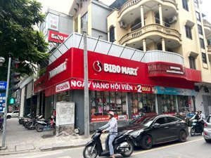 cho thuê nhà mặt phố tại phố hai bà trưng, quận hoàn kiếm với lô góc rộng 12m, diện tích: 100m2