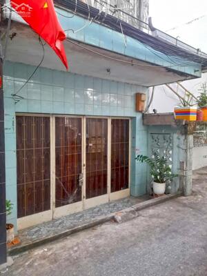 Bán nhanh nhà cấp 4 mặt tiền hẻm 38 đường Tân Thuận Tây, Quận 7