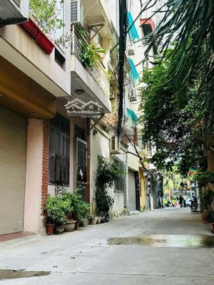bán nhà phân lô ngõ 9 liễu giai ba đình. oto vào nhà.kinh doanh sầm uất