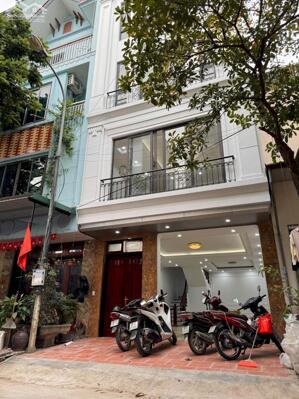 Bán nhà liền kề Văn La, gần chợ Văn La, DT 55M2 5T full nội thất-ở ngay, giá hơn 16 tỷ LH 0942.193.386