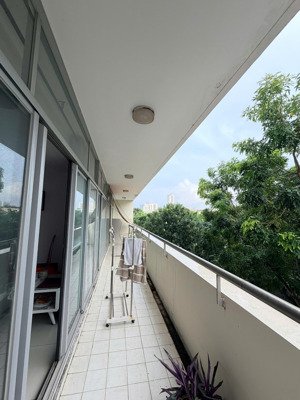 cần bán gấp căn hộ chung cư garden court 2, quận 7 140m2 giá tốt 13.2 tỷ. liên hệ 