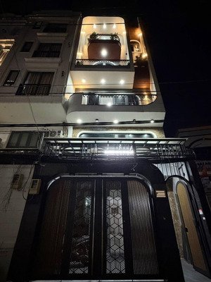 toà chdv bình thạnh - 8 tầng thang máy - 120m2 - dòng tiền 100tr/tháng