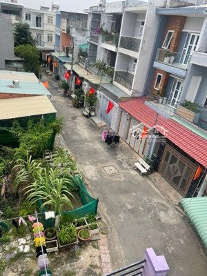 hơn 4 tỷ tl - nhà 3 tầng btct 53m2 - kdc camera 24/7 - đường nhựa 6m - gần cc ricca - 1p trục chính