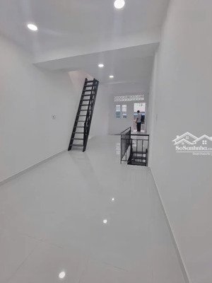 bán nhà đường trần hưng đạo, hẻm thông ngay khu trung tâm quận 1, giá 6 tỷ