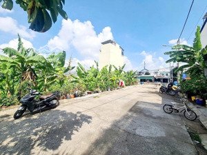 giá sốc!!! đất hẻm 301 vườn lài sát sông sài gòn, cách cầu sắt apđ 1km, 5.8 x 14