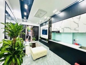 võ chí công - cầu giấy - nhà đẹp vào ở ngay - 32m2 - mt 3.8m - 5 tầng - giá chào 8.25 tỷ ( ctl )