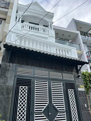 bán nhà hẻm xe hơi lê thị riêng q12 , 4x22m,70m2 , chỉ 89tr/m 4 lầu .