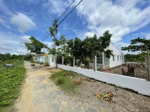 hót bán gấp 561,4m2 full thổ cư mặt tiền rộng 14m