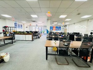 văn phòng đường phan xích long ,phú nhuận. diện tích 100m2 lầu 3 giá chỉ 35tr/tháng