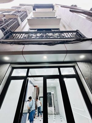 bán nhà phố đại la, 38m,5 tầng, thang máy, nhà đẹp, gần mặt phố, 9x tỷ