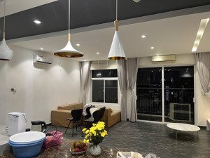 bán penthoues 99m. đã có sổ riêng.tặng full nội thất cao cấp. sunrise riverside. giáp phú mỹ hưng