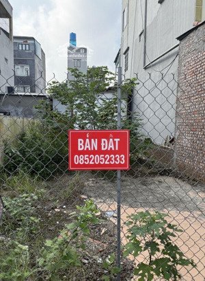 bán đất việt hưng - trường lâm 200tr/mét. ngõ ô tô mặt tiền 5m. mua để ở xây toà 7 tầng nét căng