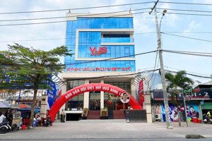 dòng tiền 5%/ nằm ngay mặt tiền võ văn ngân, thủ đức - 14x50m, hđt: 400 tr, hầm 5 tầng - giá: 80 tỷ